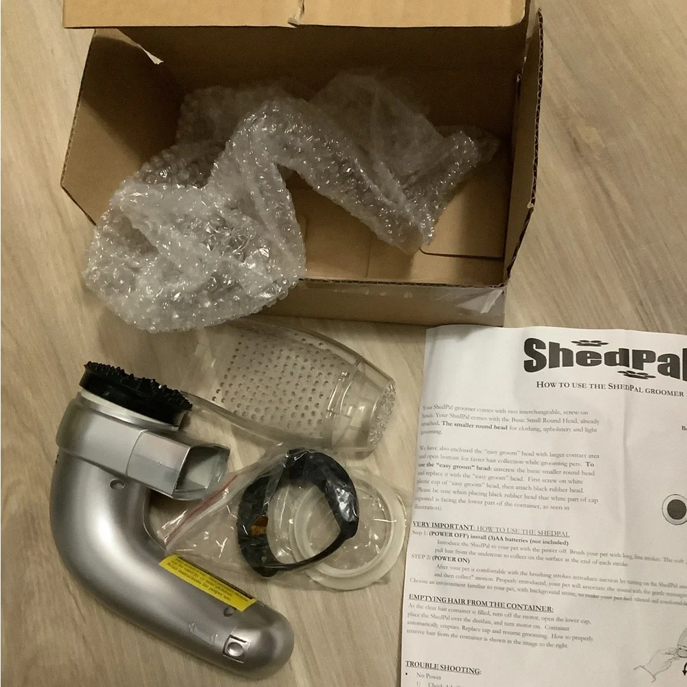 Shedpal Groomer New in box and bubble wrap. Plastic great gift instructi…